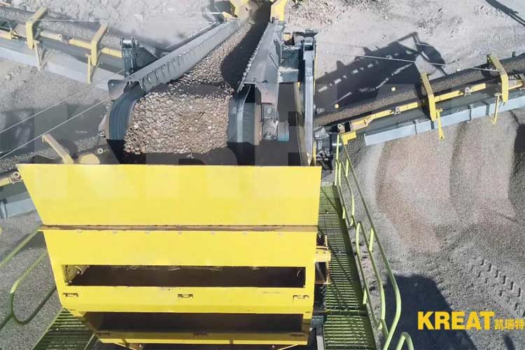 履帶移動篩分站產(chǎn)能大、環(huán)保、低能耗